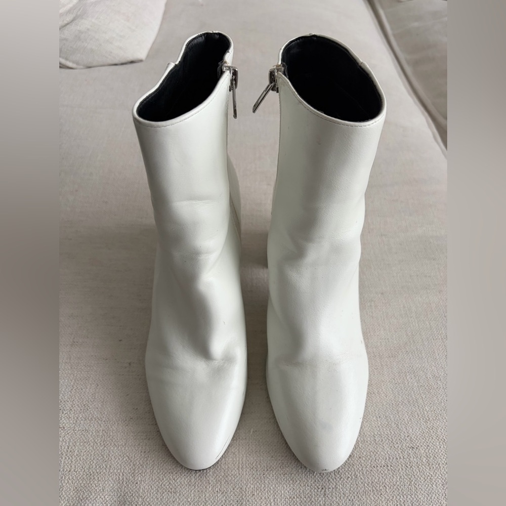 Bershka White Cream Ankle Block Heel Booties | Size 38 / 7.5 to 8